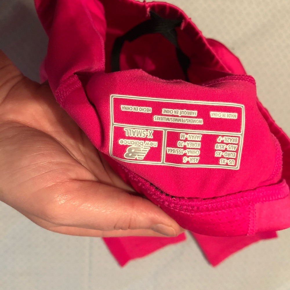 New Balance Lightning Dry Capri Leggings - Picture 5 of 5